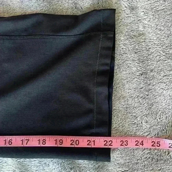 LL Bean Capri Leggings in Black Size Small EUC - Picture 7 of 8